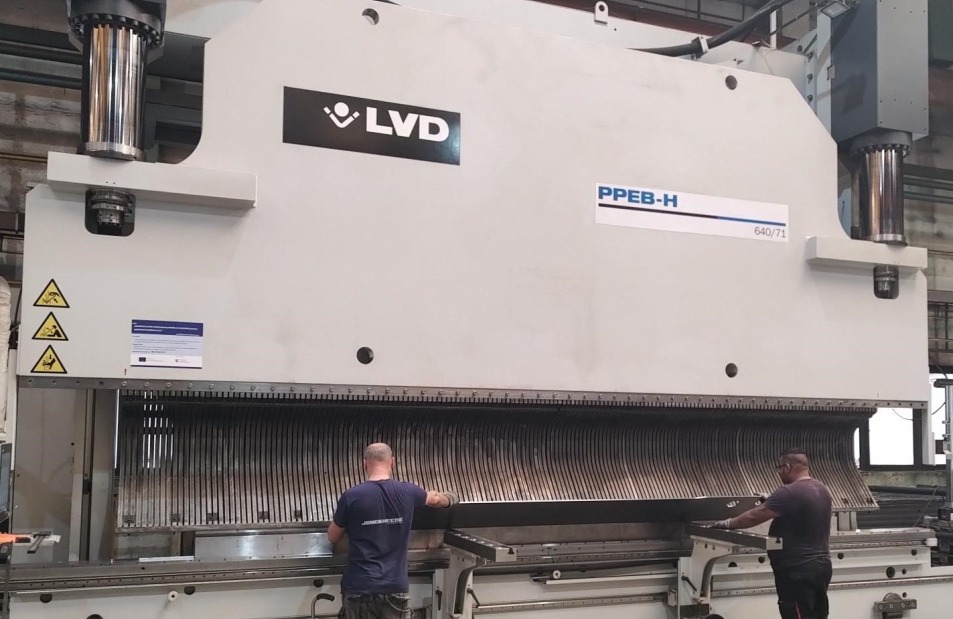 Plooibank 640T in Slovakije Breake press